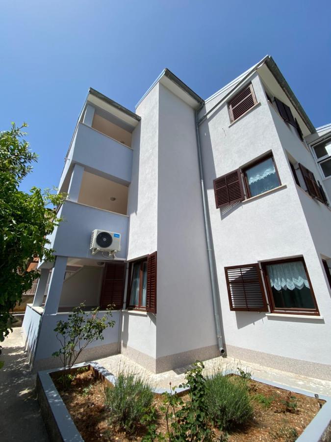 Apartments Lungomare PUY Eksteriør bilde